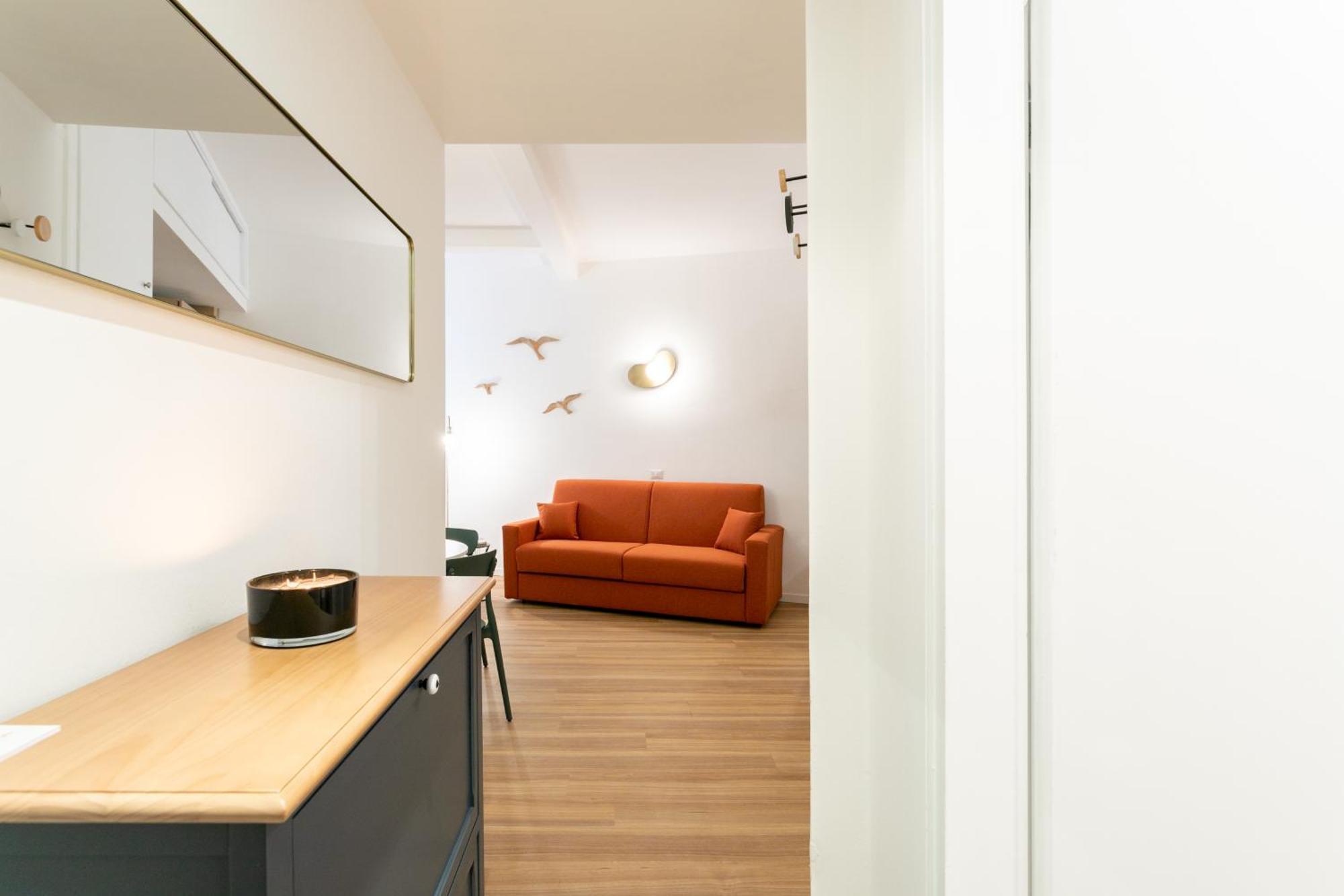 Co99- Large Lanzone Appartement *